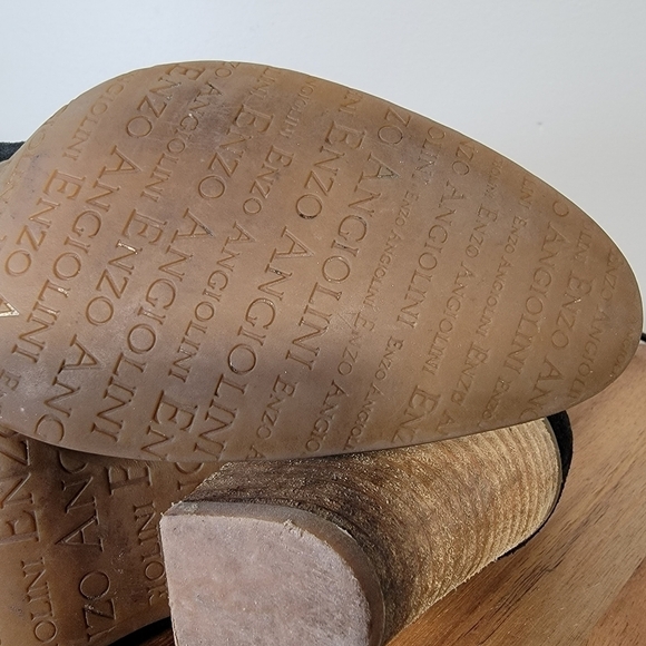 Enzo Angiolini | 6 Black Suede Gettup Boot Perforated Booties - Picture 11 of 13